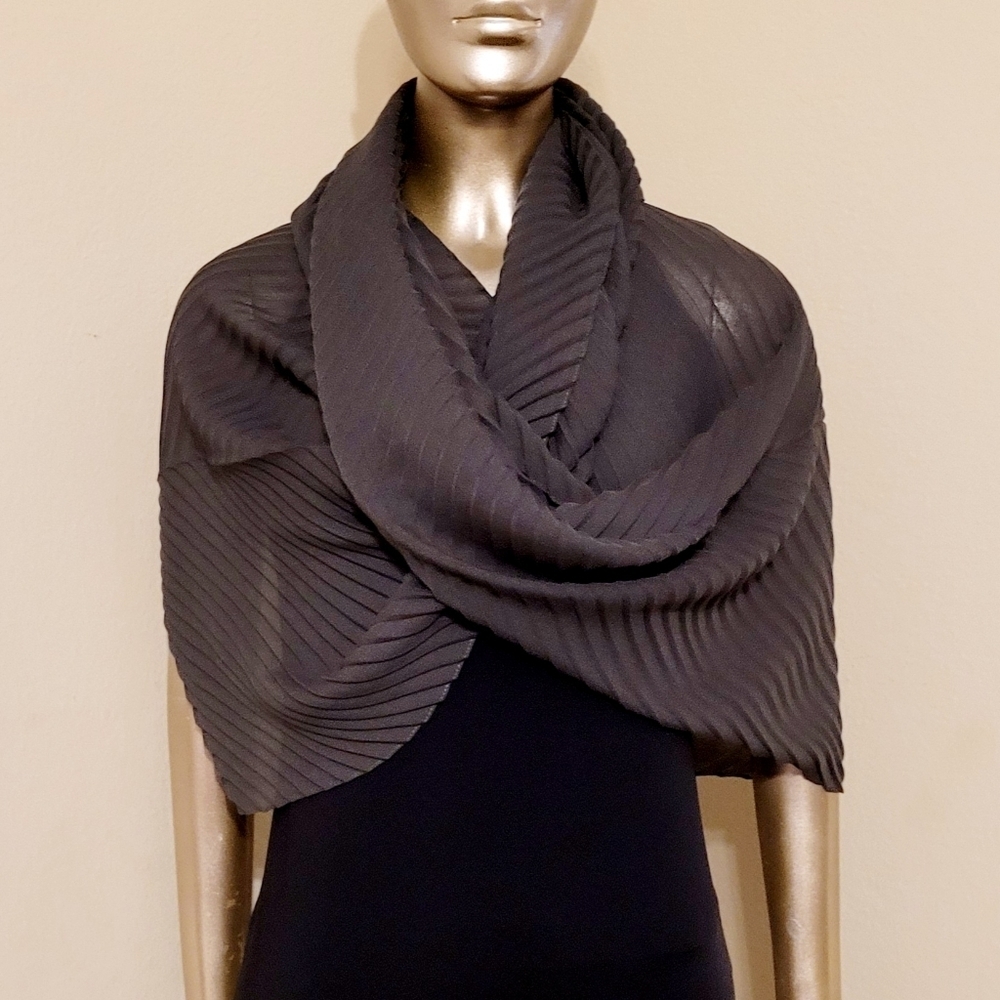 SET OF 4 SCARVES - Picture 9 of 16
